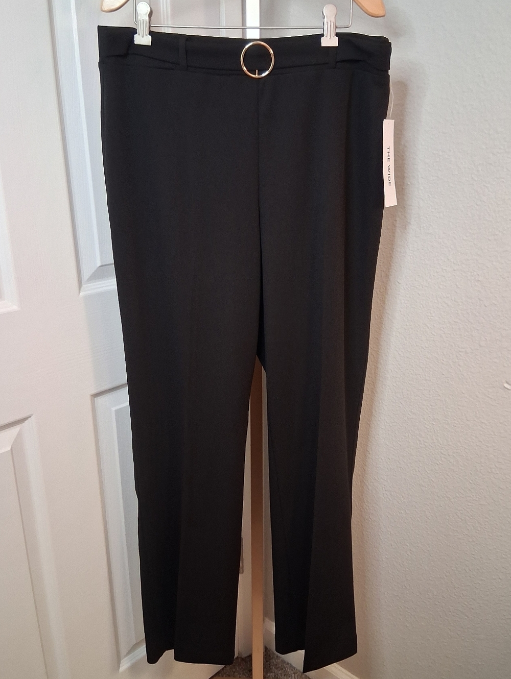 NWT $69 Rafaella Black Pants With Gold Ring Accent Suze 12